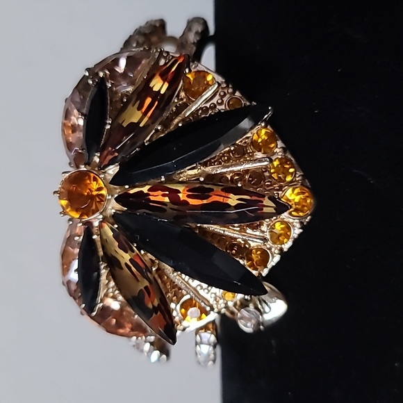 Vintage BETSEY JOHNSON Hollywood Glam Leopard Firefly Hinged Bracelet. - Picture 3 of 8